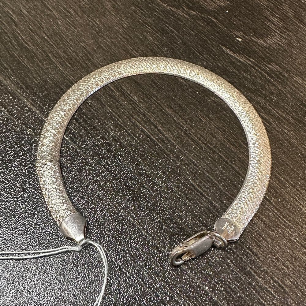 SALE! 7mm thick solid Sterling silver Italy diamond‎ cut bracelet!